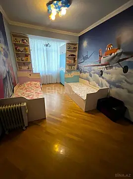 Satılır 3 otaqlı mənzil 125 m²