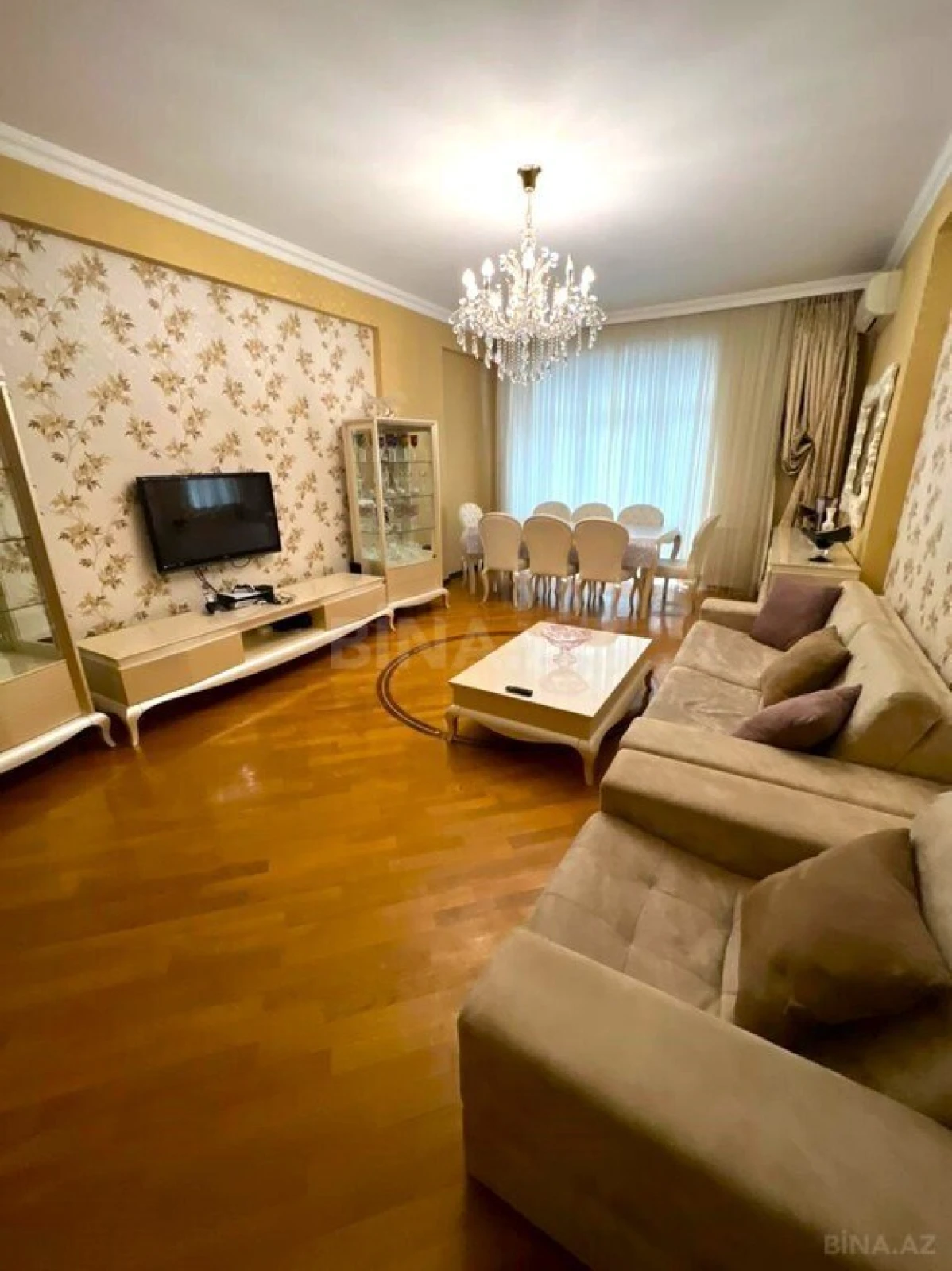 Satılır 3 otaqlı mənzil 125 m²