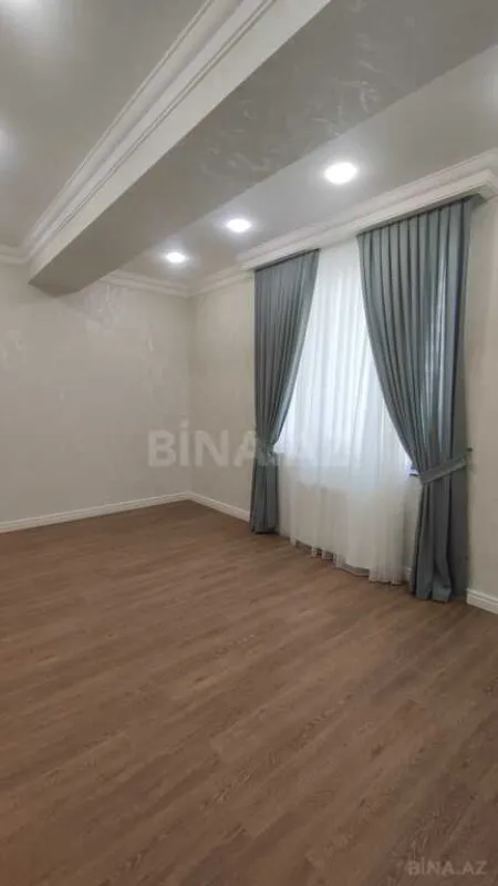 Satılır 3 otaqlı mənzil 112 m²