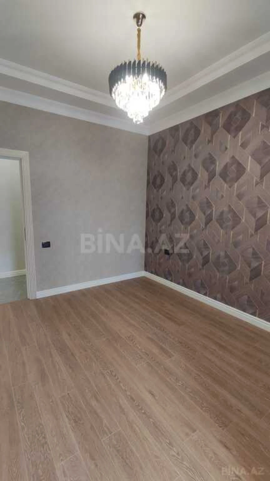 Satılır 3 otaqlı mənzil 112 m²