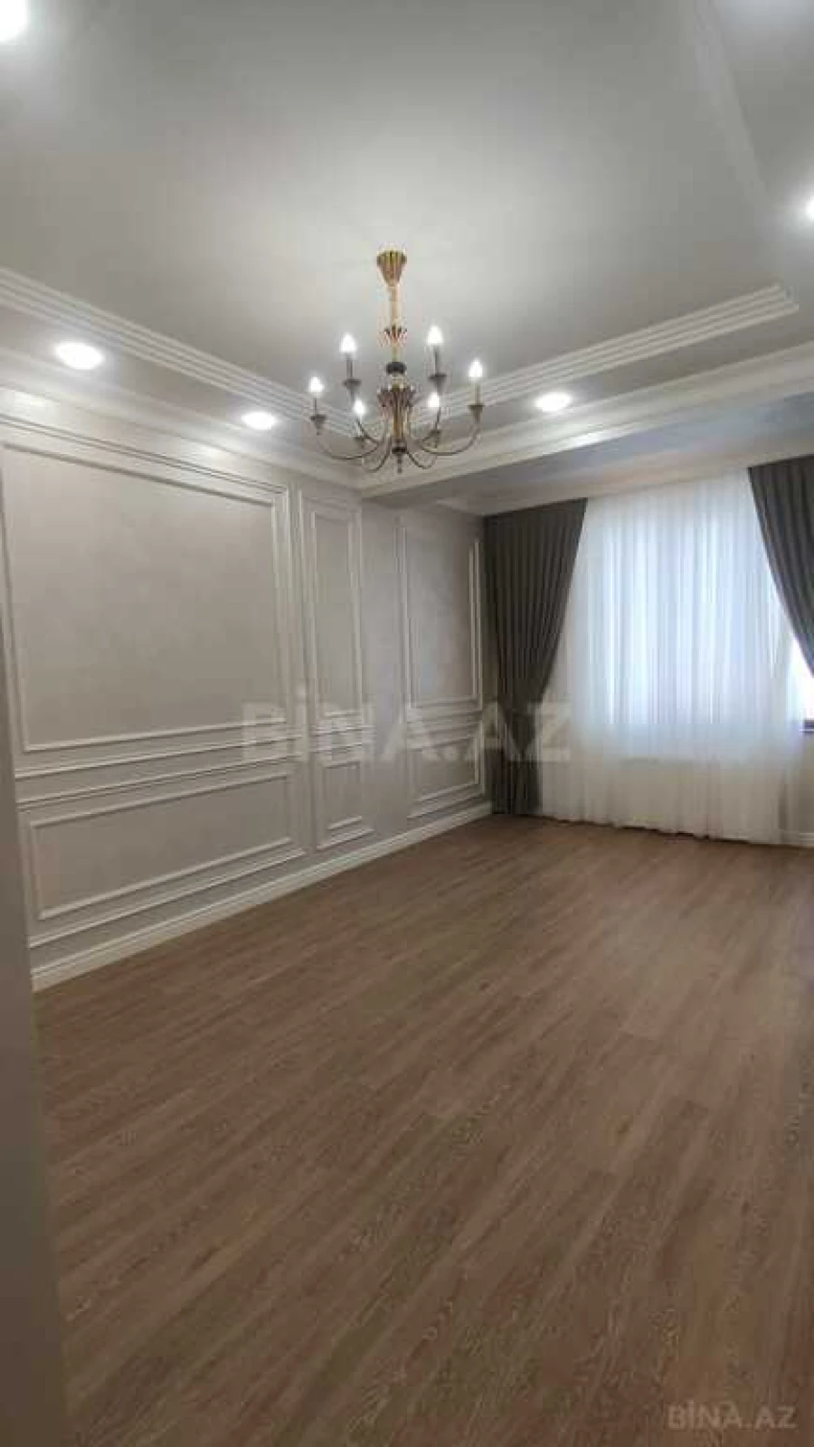 Satılır 3 otaqlı mənzil 112 m²