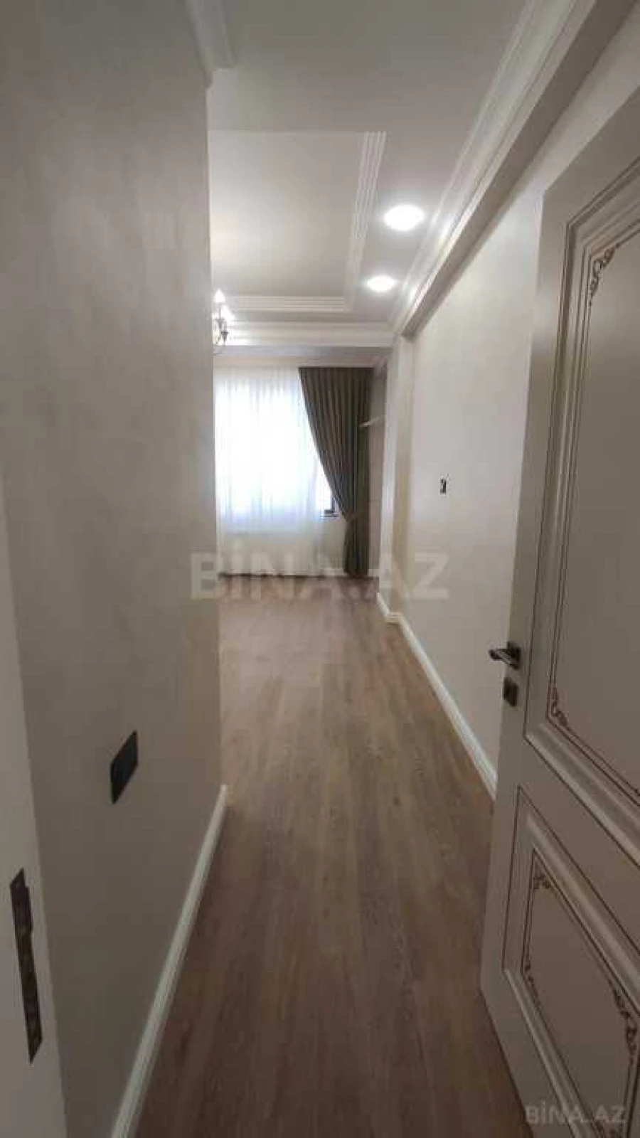 Satılır 3 otaqlı mənzil 112 m²