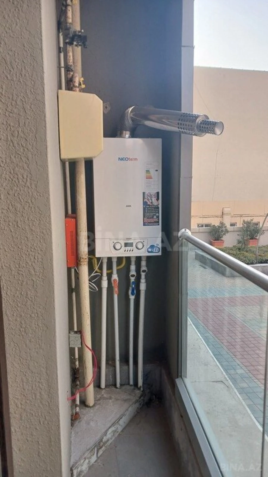 Satılır 4 otaqlı mənzil 180 m²