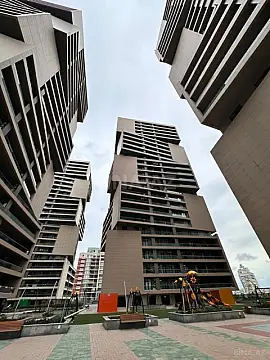 Satılır 4 otaqlı mənzil 180 m² — Bakı, 8-ci kilometr 4 otaq 180.00 m²