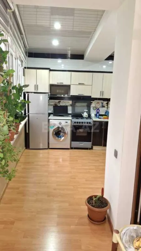 Satılır 2 otaqlı mənzil 86 m²