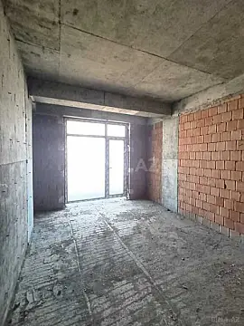 Satılır 3 otaqlı mənzil 121 m²