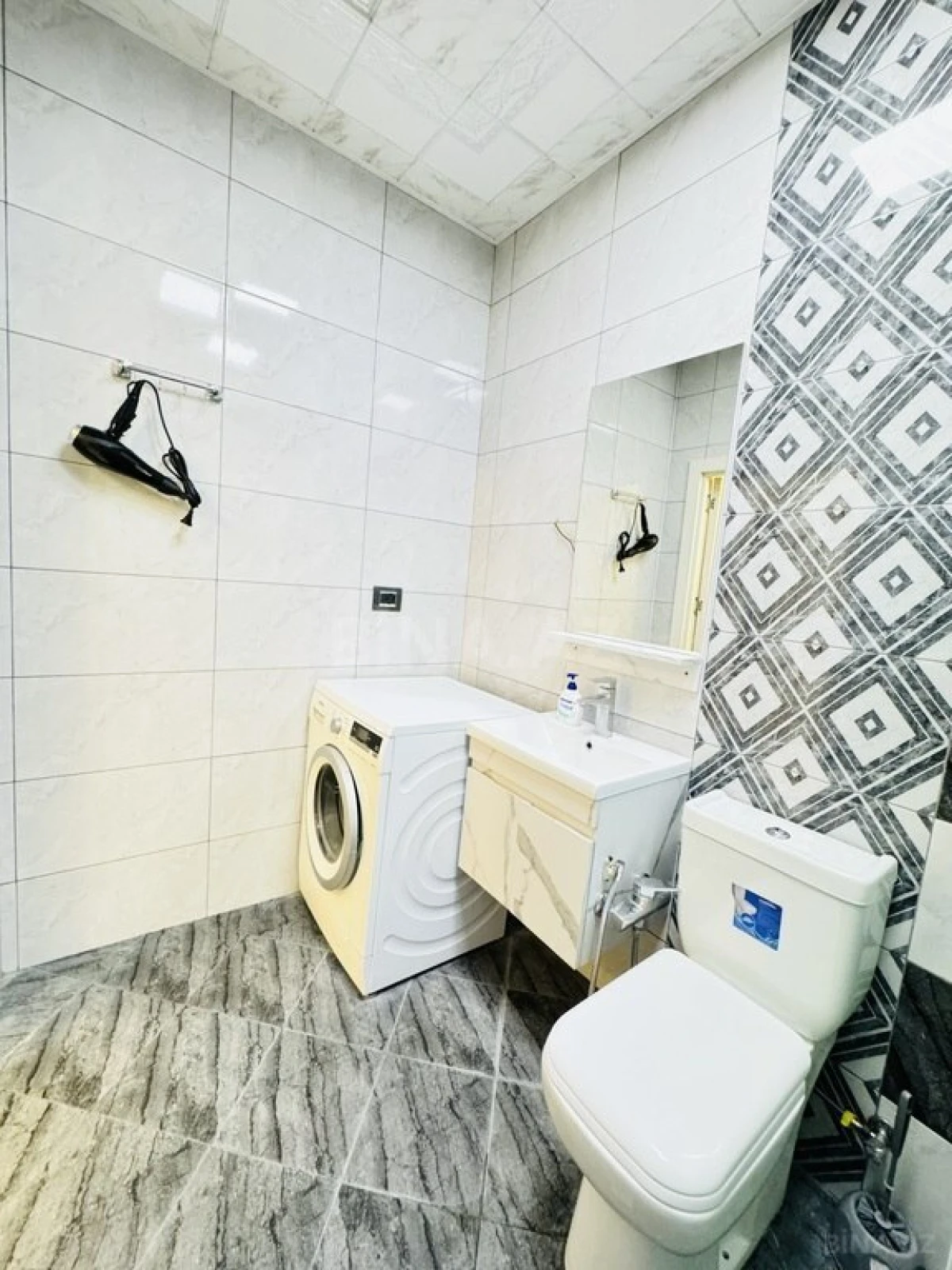 Kirayə verilir 3 otaqlı mənzil 100 m²