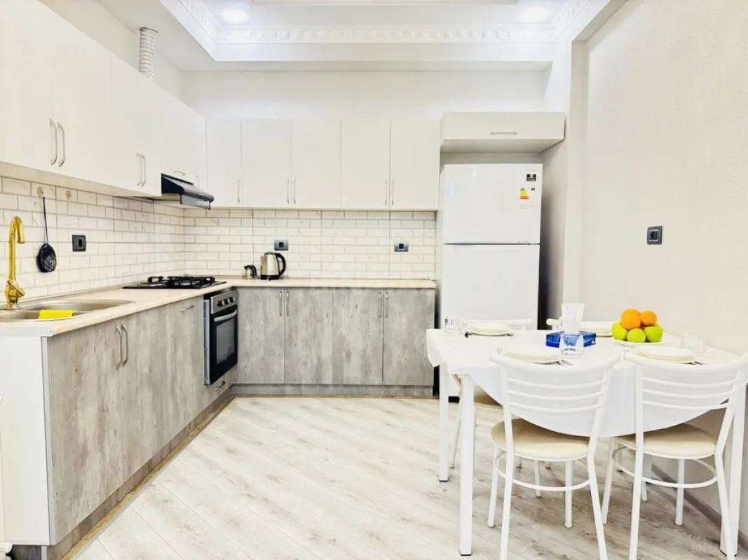 Kirayə verilir 3 otaqlı mənzil 100 m²