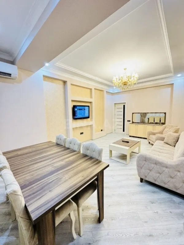 Kirayə verilir 3 otaqlı mənzil 100 m²