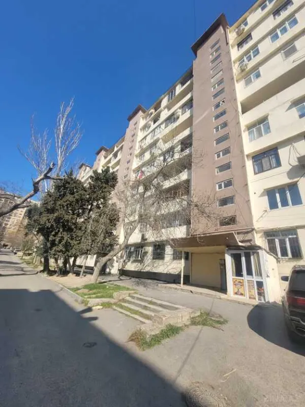 Satılır 1 otaqlı mənzil 45 m²