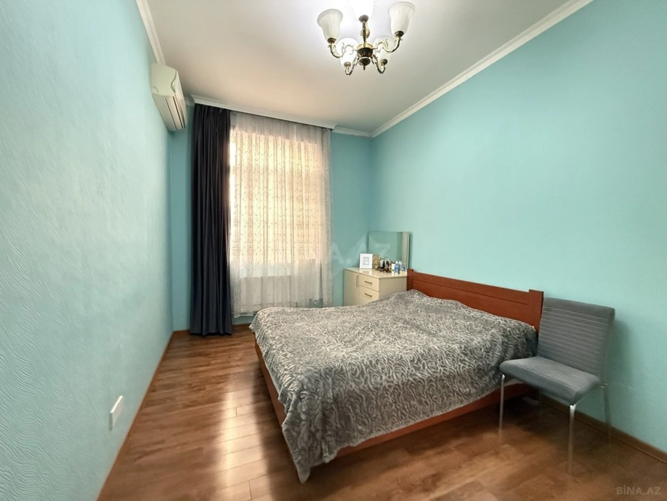 Satılır 6 otaqlı həyət evi 400 m²