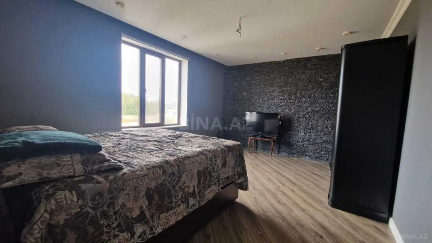 Satılır 6 otaqlı həyət evi 360 m²