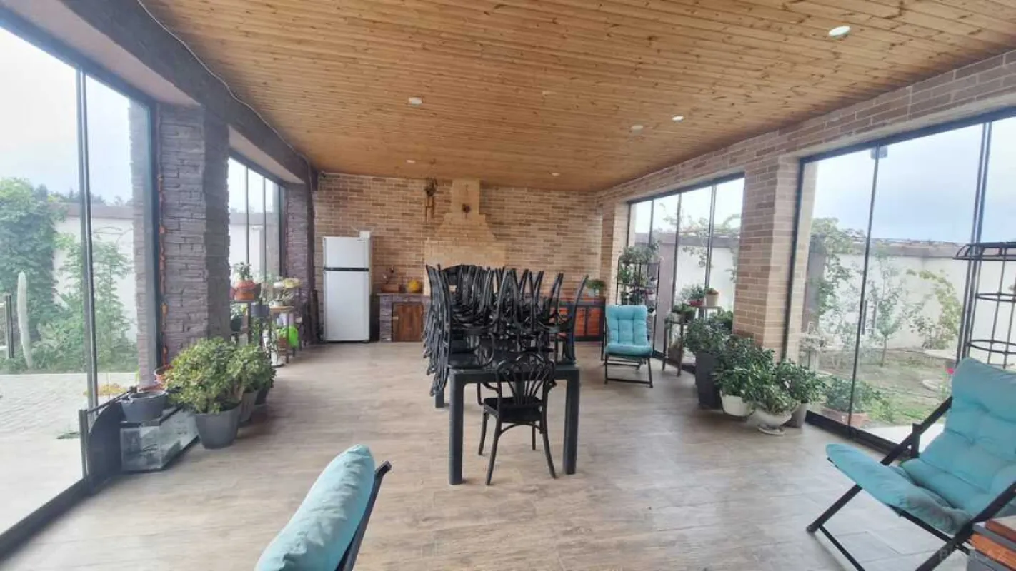 Satılır 6 otaqlı həyət evi 360 m²