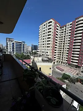 Satılır 3 otaqlı mənzil 113 m²