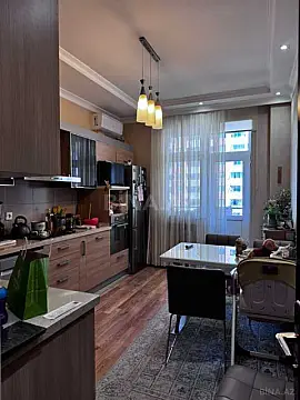 Satılır 3 otaqlı mənzil 113 m²