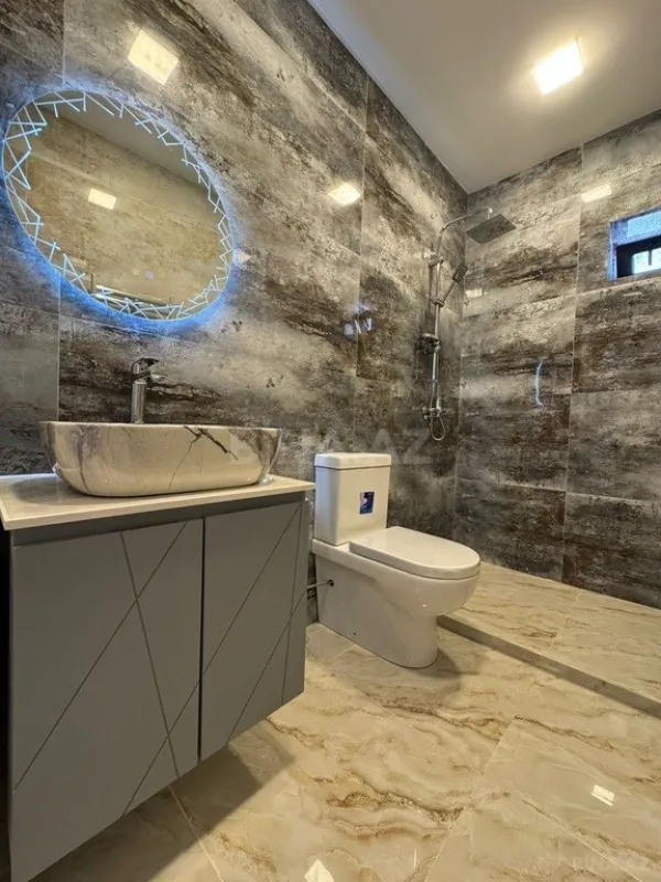 Satılır 4 otaqlı həyət evi 170 m²