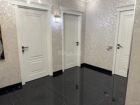 Satılır 4 otaqlı həyət evi 400 m²