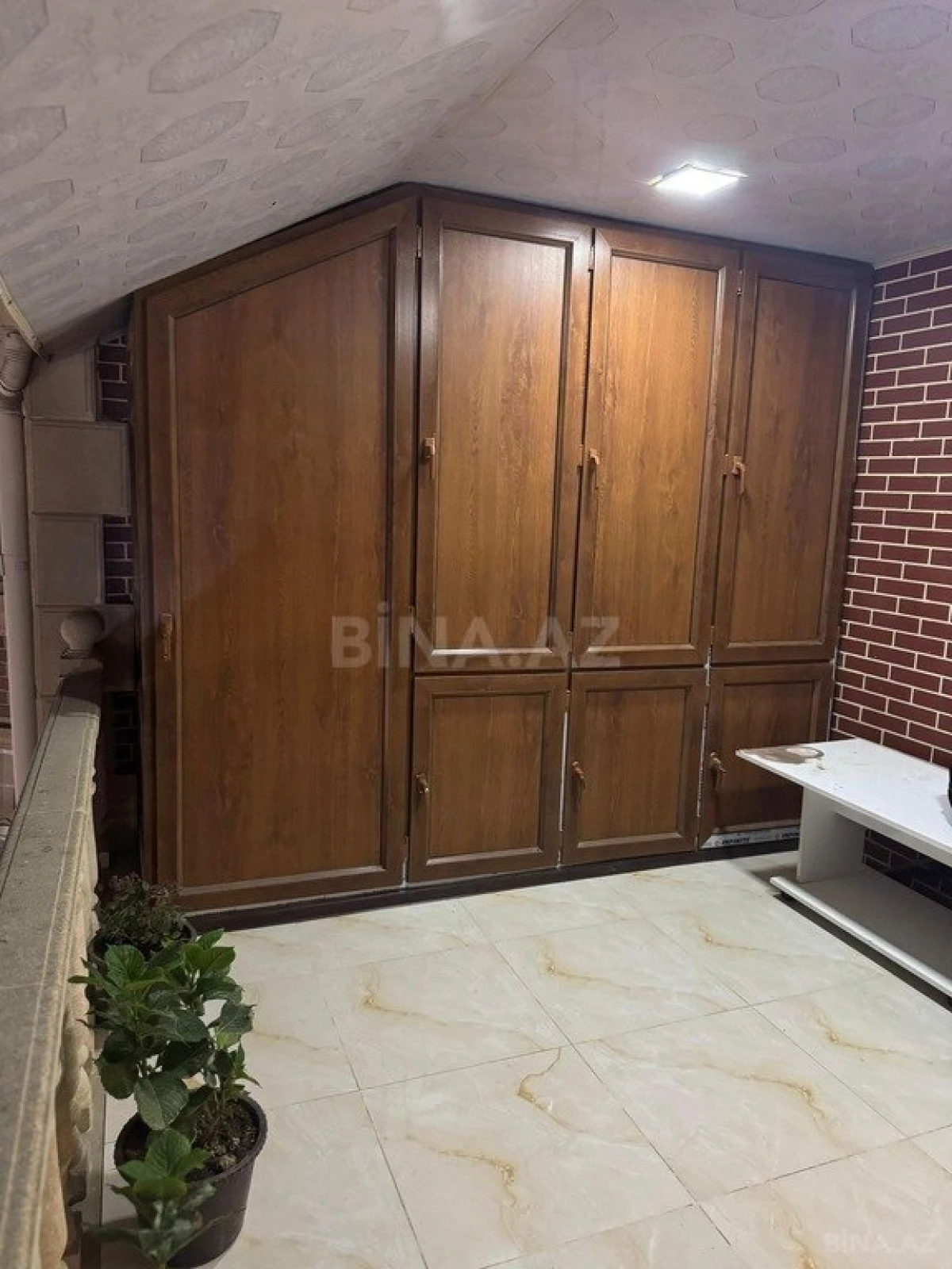 Satılır 4 otaqlı həyət evi 400 m²