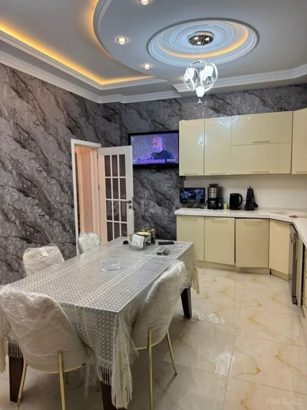 Satılır 4 otaqlı həyət evi 400 m²