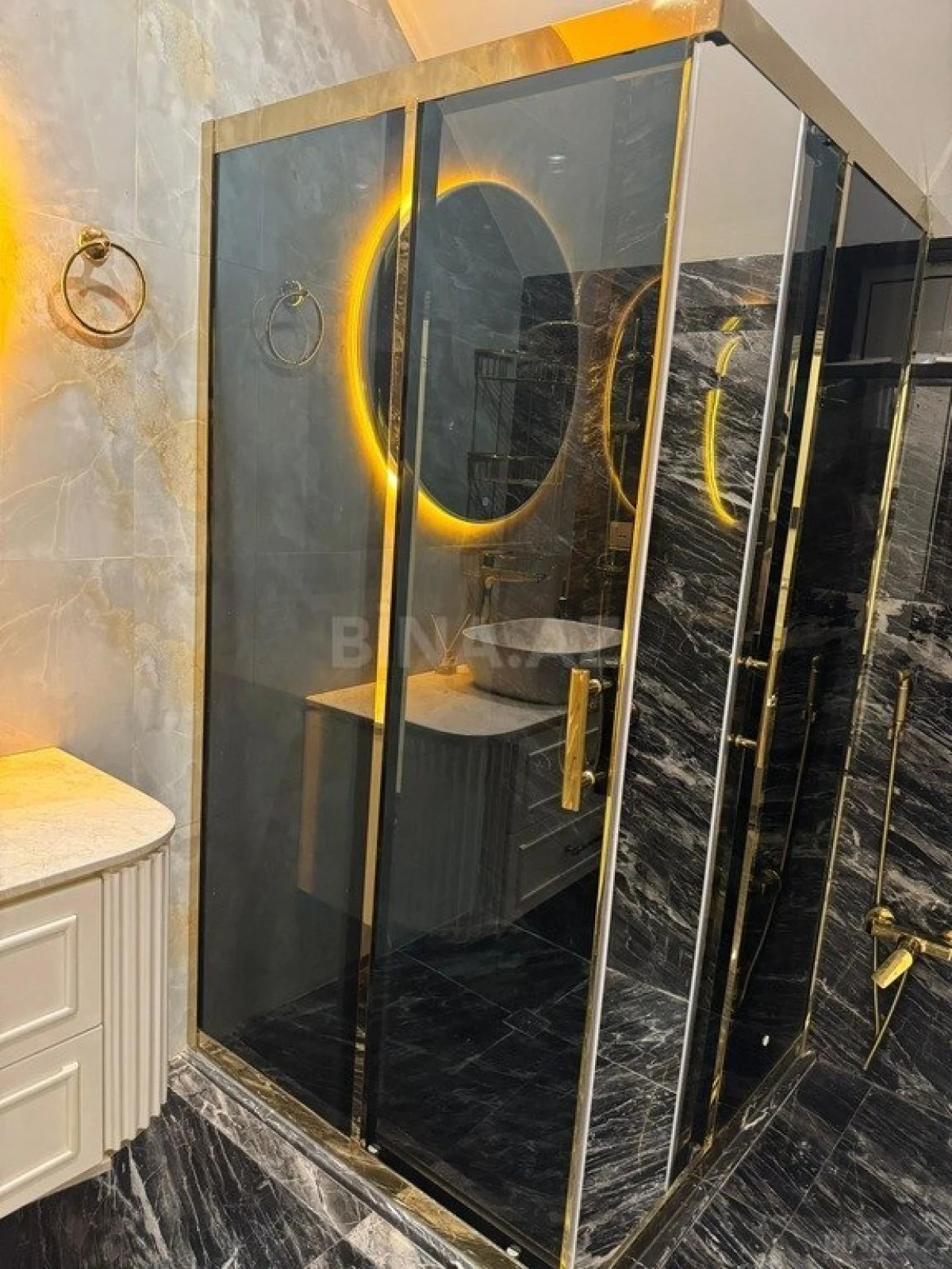 Satılır 4 otaqlı həyət evi 400 m²