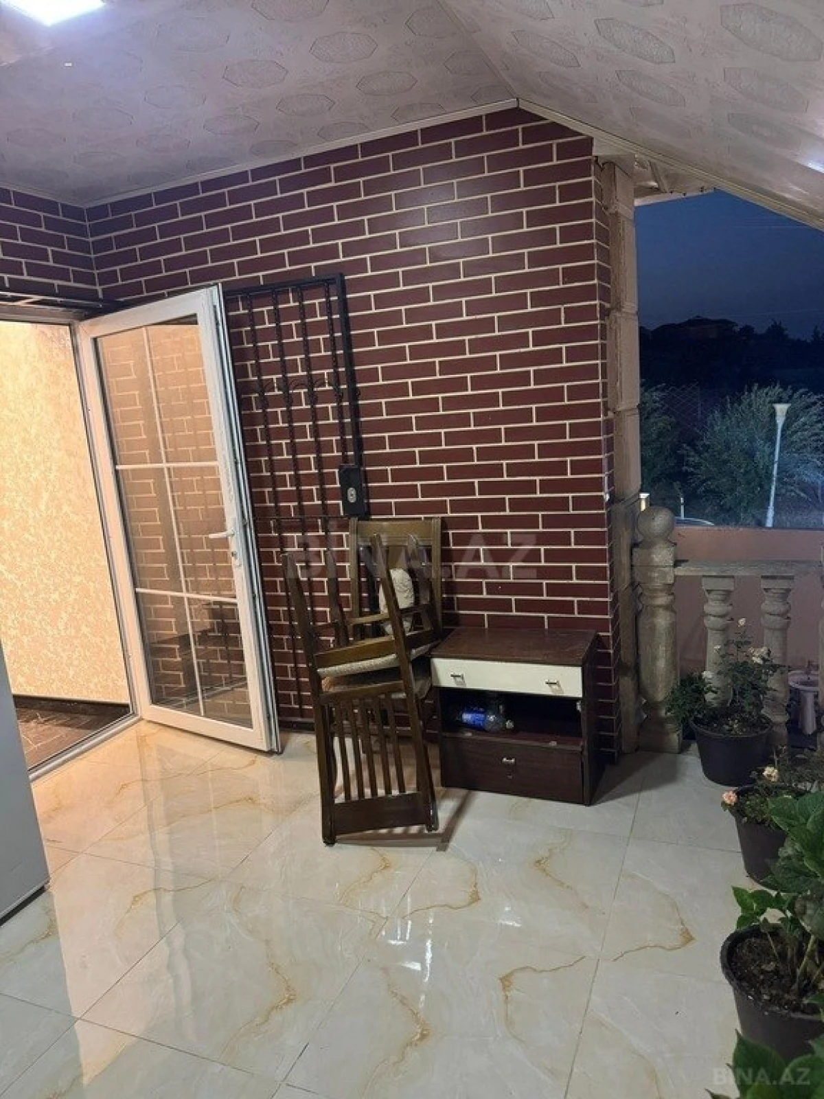 Satılır 4 otaqlı həyət evi 400 m²