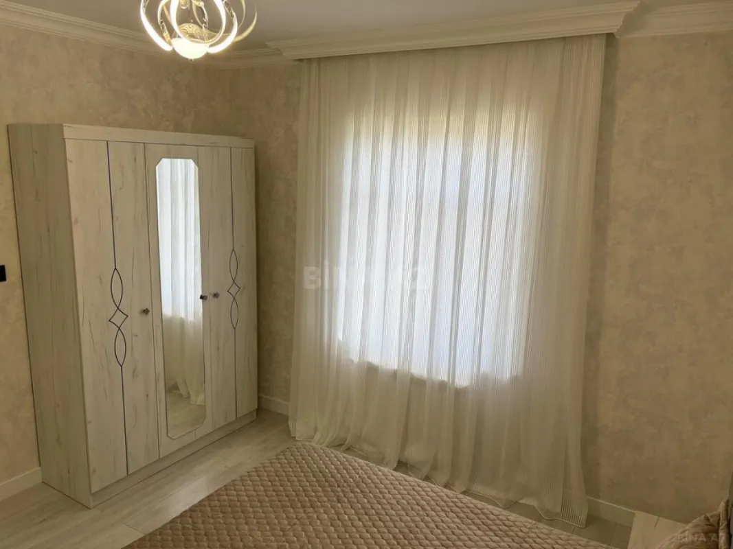 Kirayə verilir 6 otaqlı həyət evi 300 m²