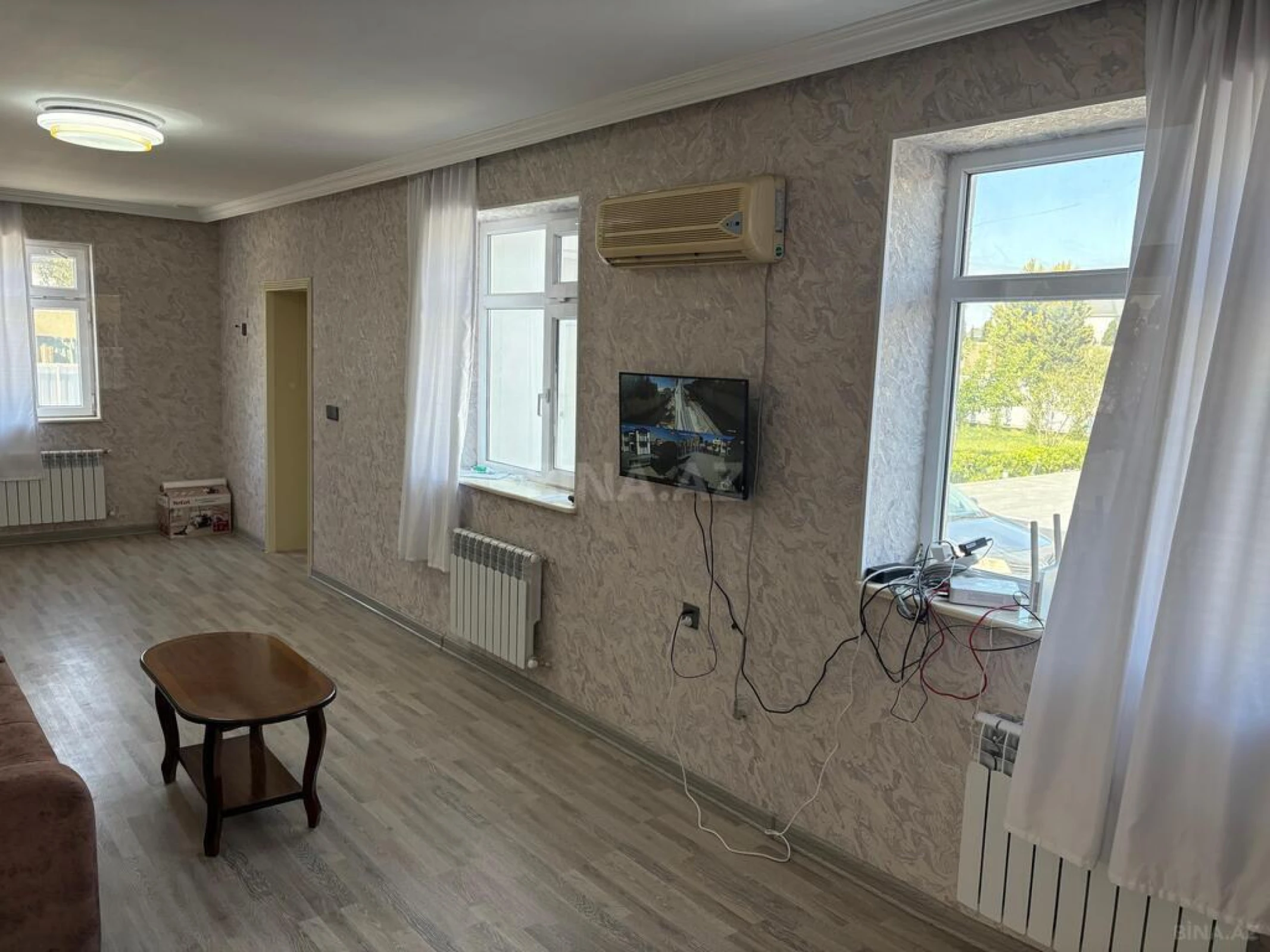 Kirayə verilir 6 otaqlı həyət evi 300 m²