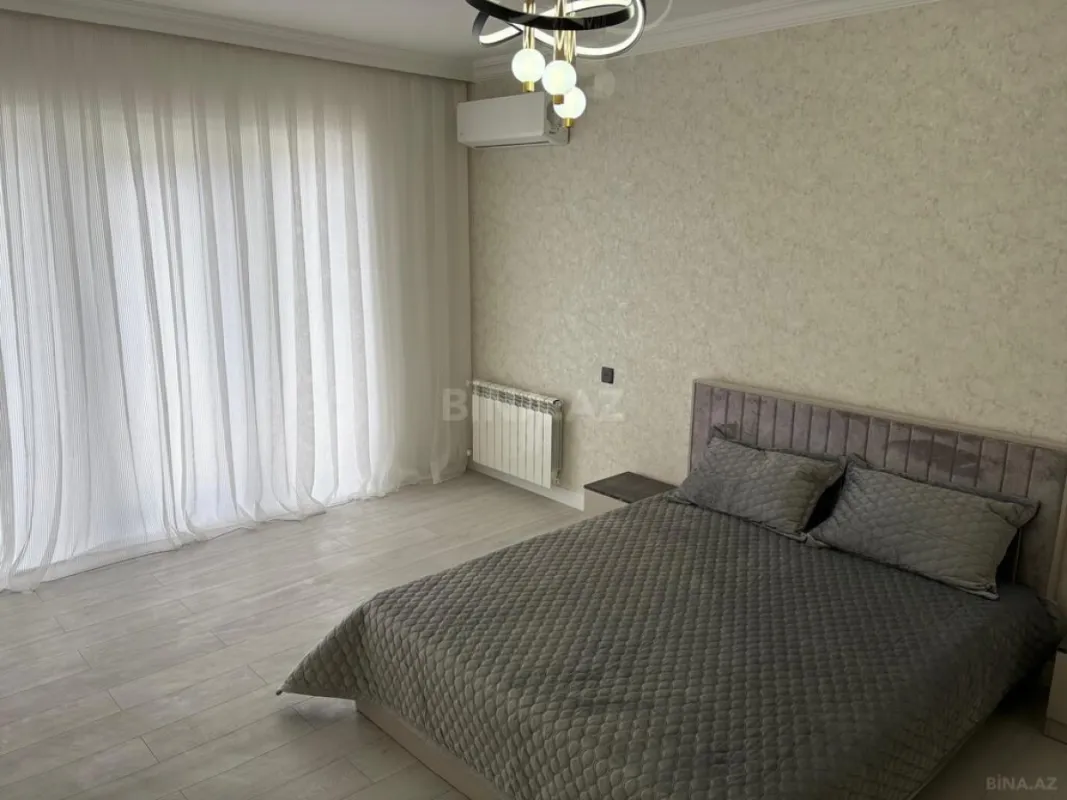 Kirayə verilir 6 otaqlı həyət evi 300 m²