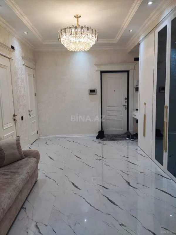 Satılır 3 otaqlı mənzil 114 m²