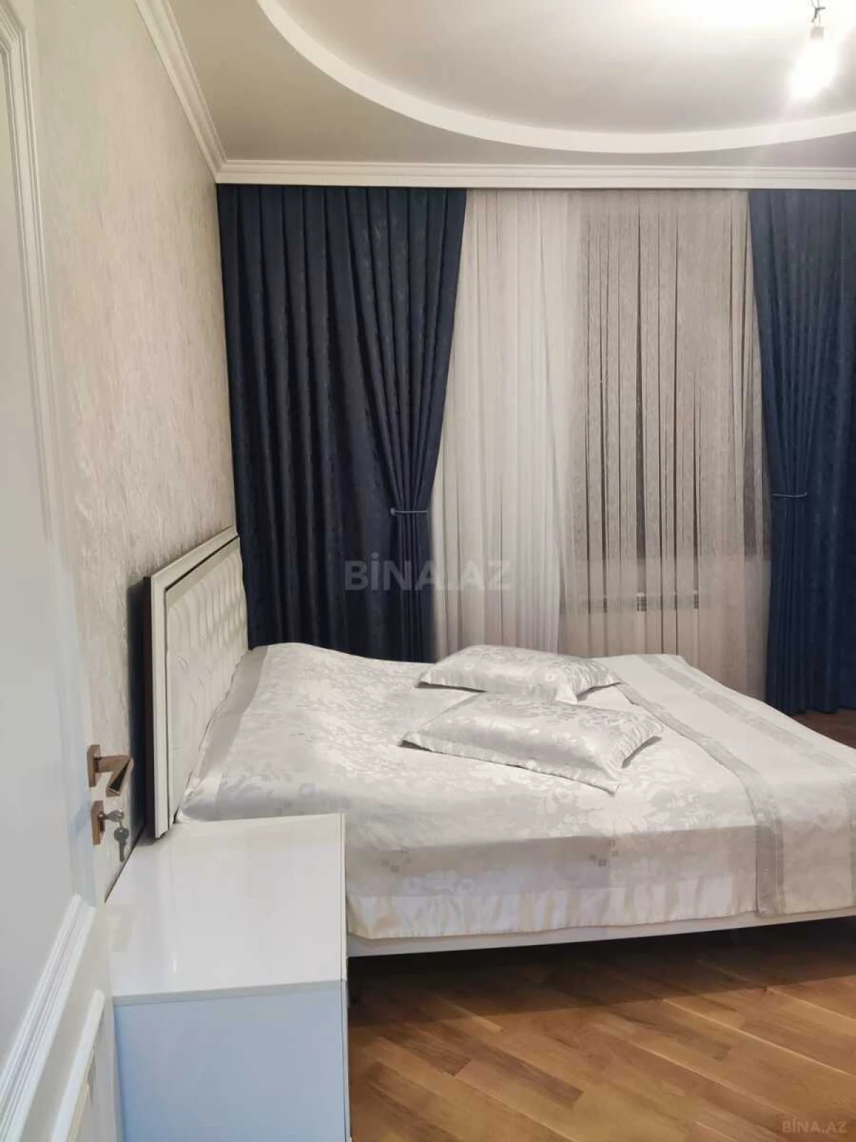 Satılır 3 otaqlı mənzil 114 m²