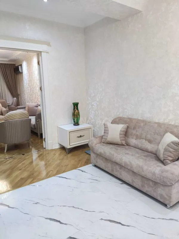 Satılır 3 otaqlı mənzil 114 m²