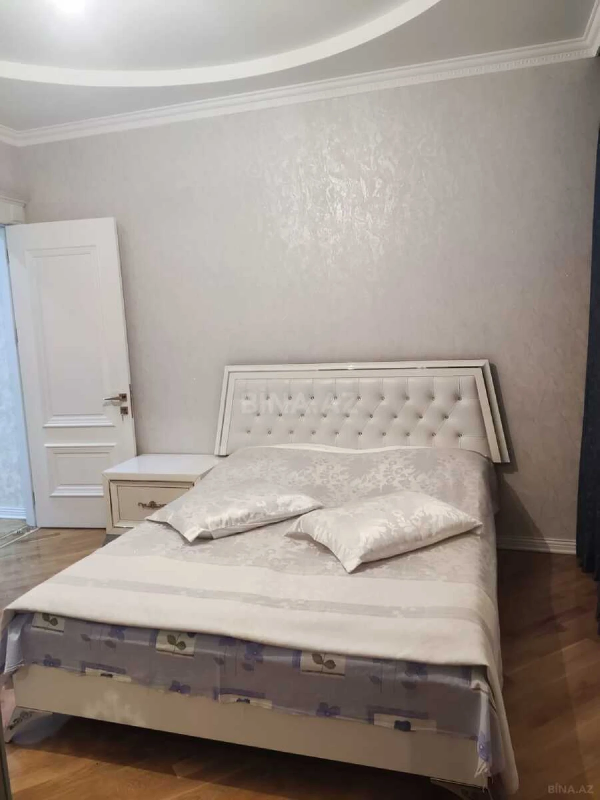 Satılır 3 otaqlı mənzil 114 m²
