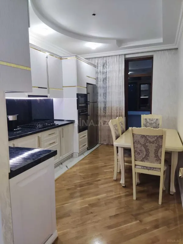 Satılır 3 otaqlı mənzil 114 m²