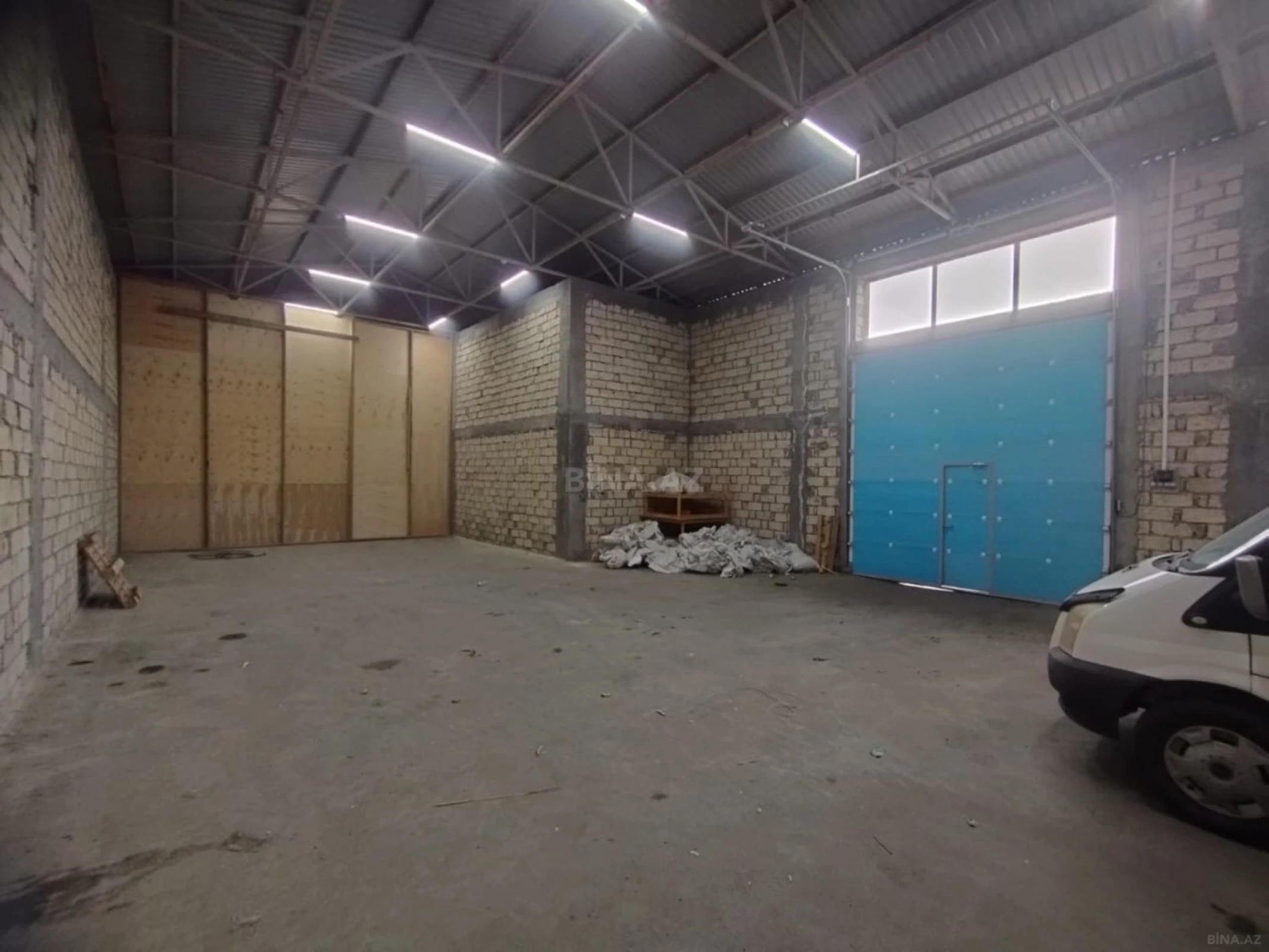 Kirayə verilir obyekt 225 m²