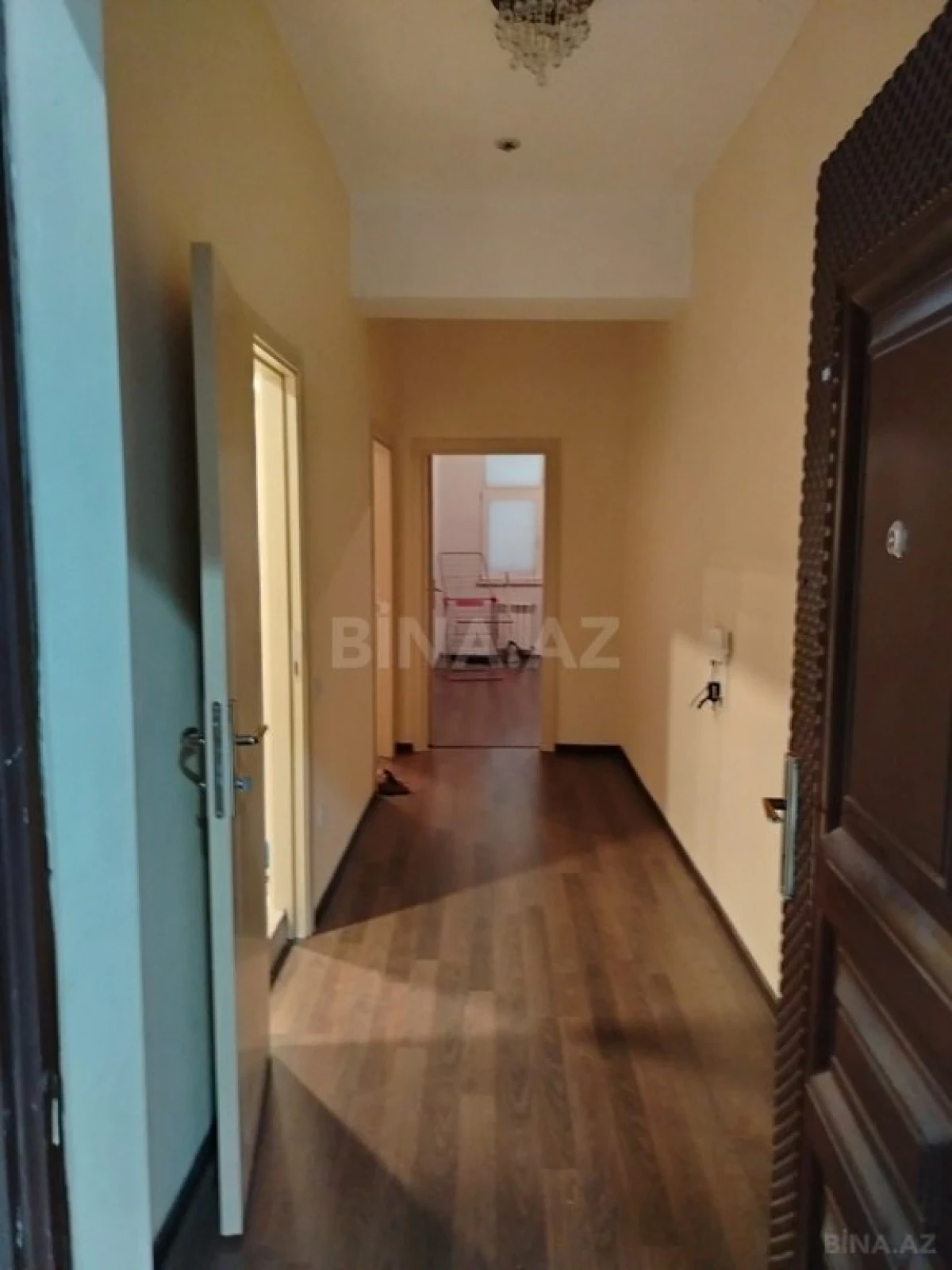 Satılır 1 otaqlı mənzil 52 m²