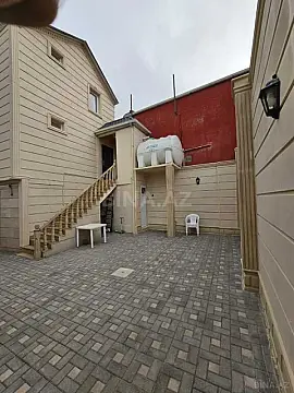 Satılır 9 otaqlı həyət evi 250 m² — Bakı, Badamdar 9 otaq 250.00 m²
