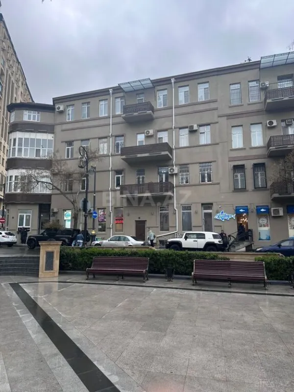 Satılır 3 otaqlı mənzil 100 m²