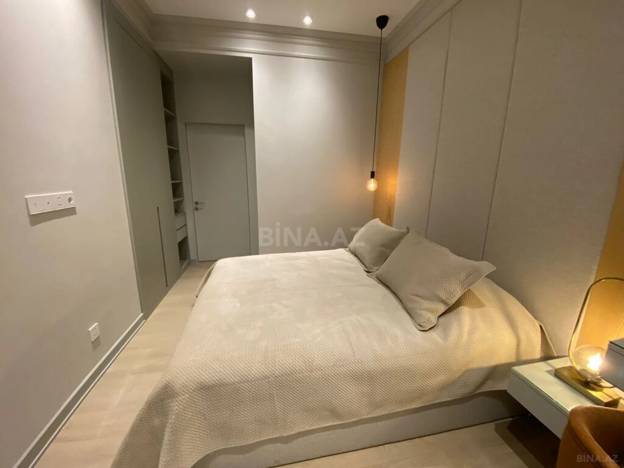 Kirayə verilir 3 otaqlı mənzil 130 m²