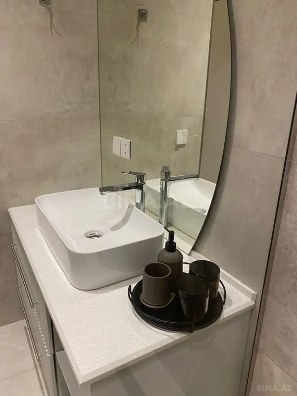 Kirayə verilir 3 otaqlı mənzil 130 m²