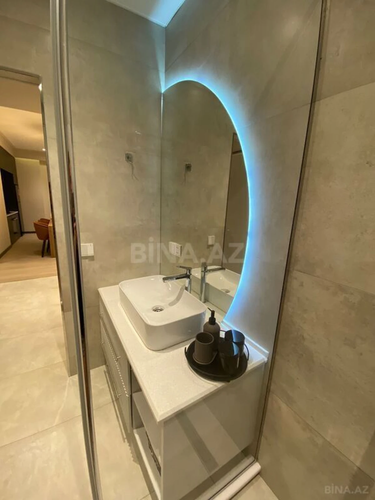 Kirayə verilir 3 otaqlı mənzil 130 m²