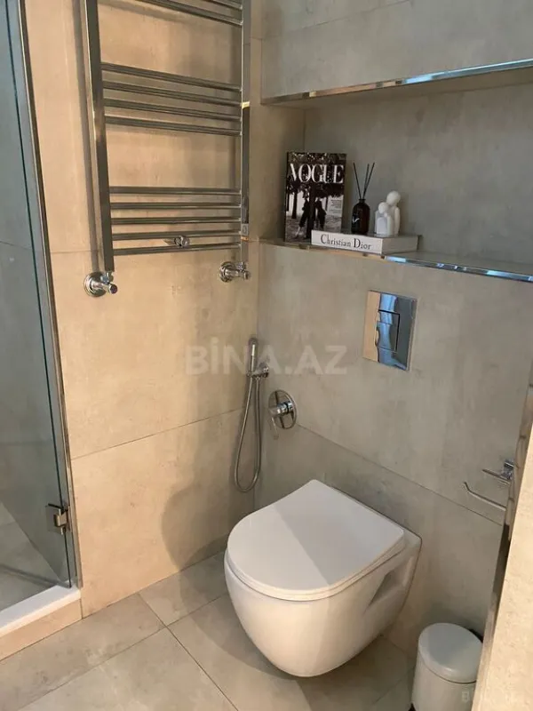 Kirayə verilir 3 otaqlı mənzil 130 m²