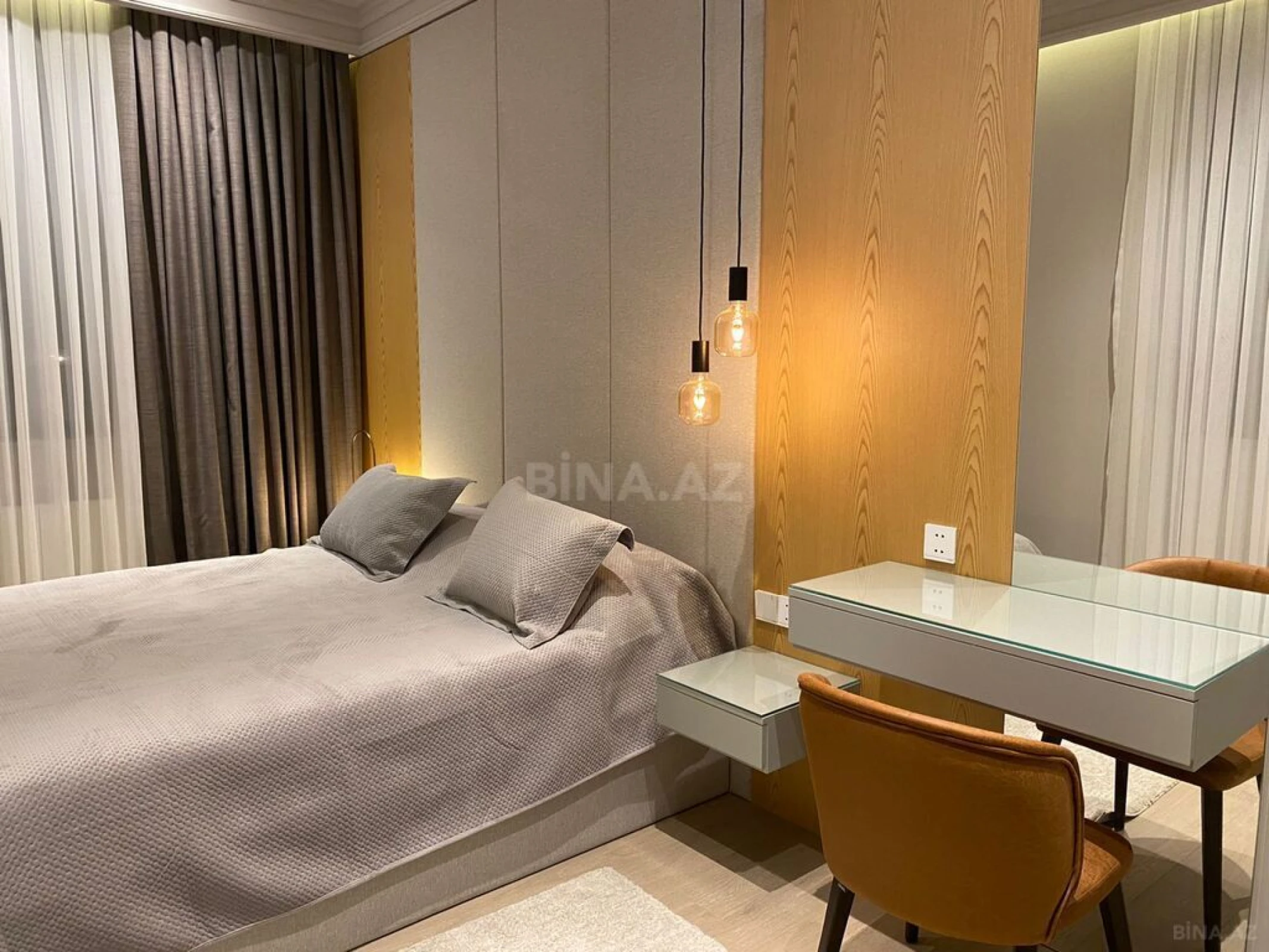 Kirayə verilir 3 otaqlı mənzil 130 m²