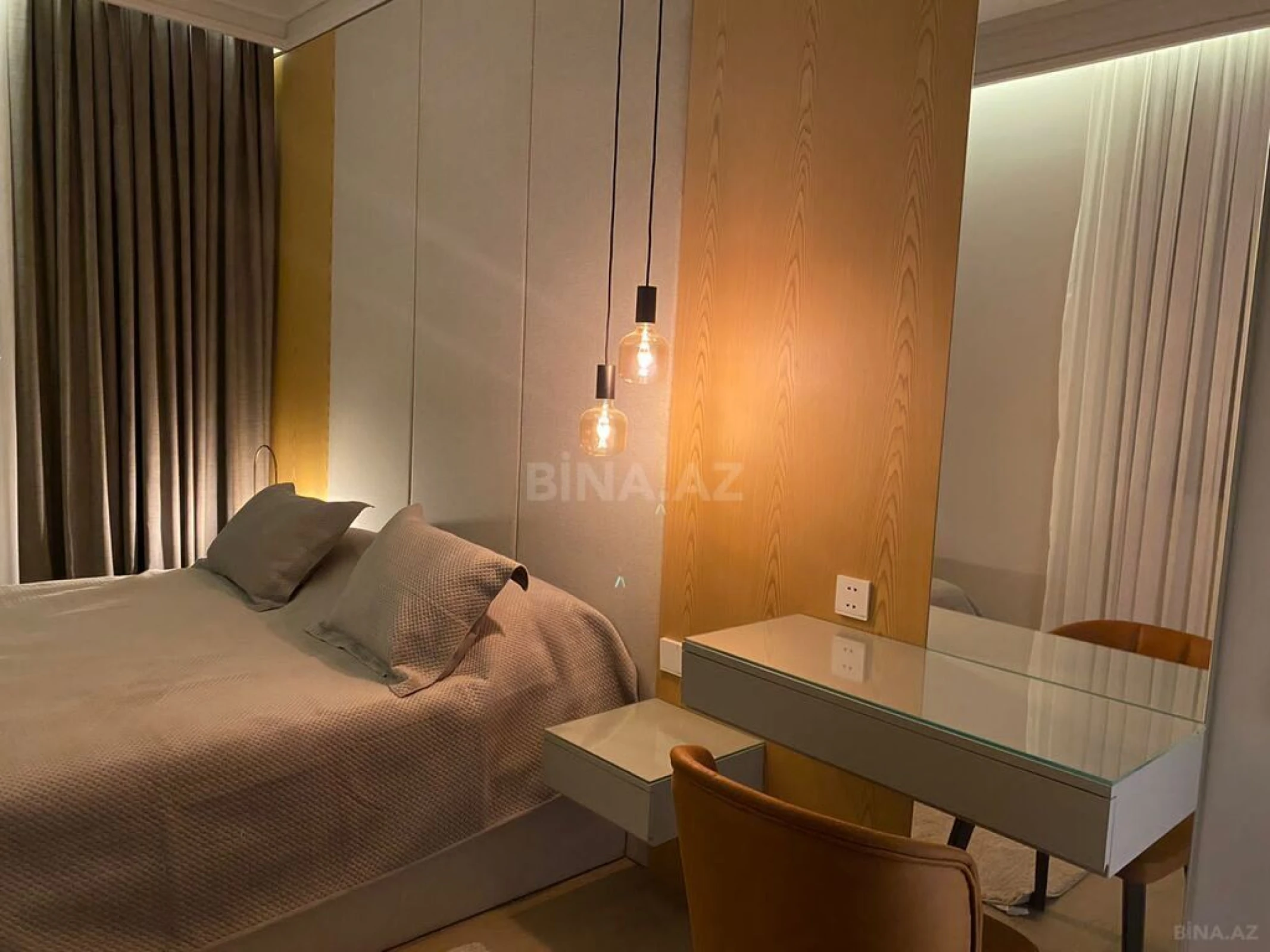 Kirayə verilir 3 otaqlı mənzil 130 m²