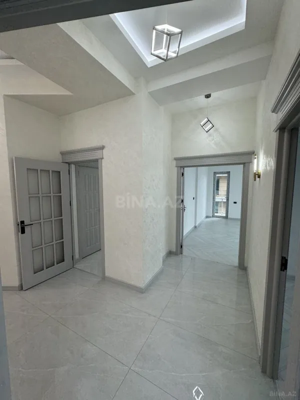 Satılır 3 otaqlı mənzil 114 m²
