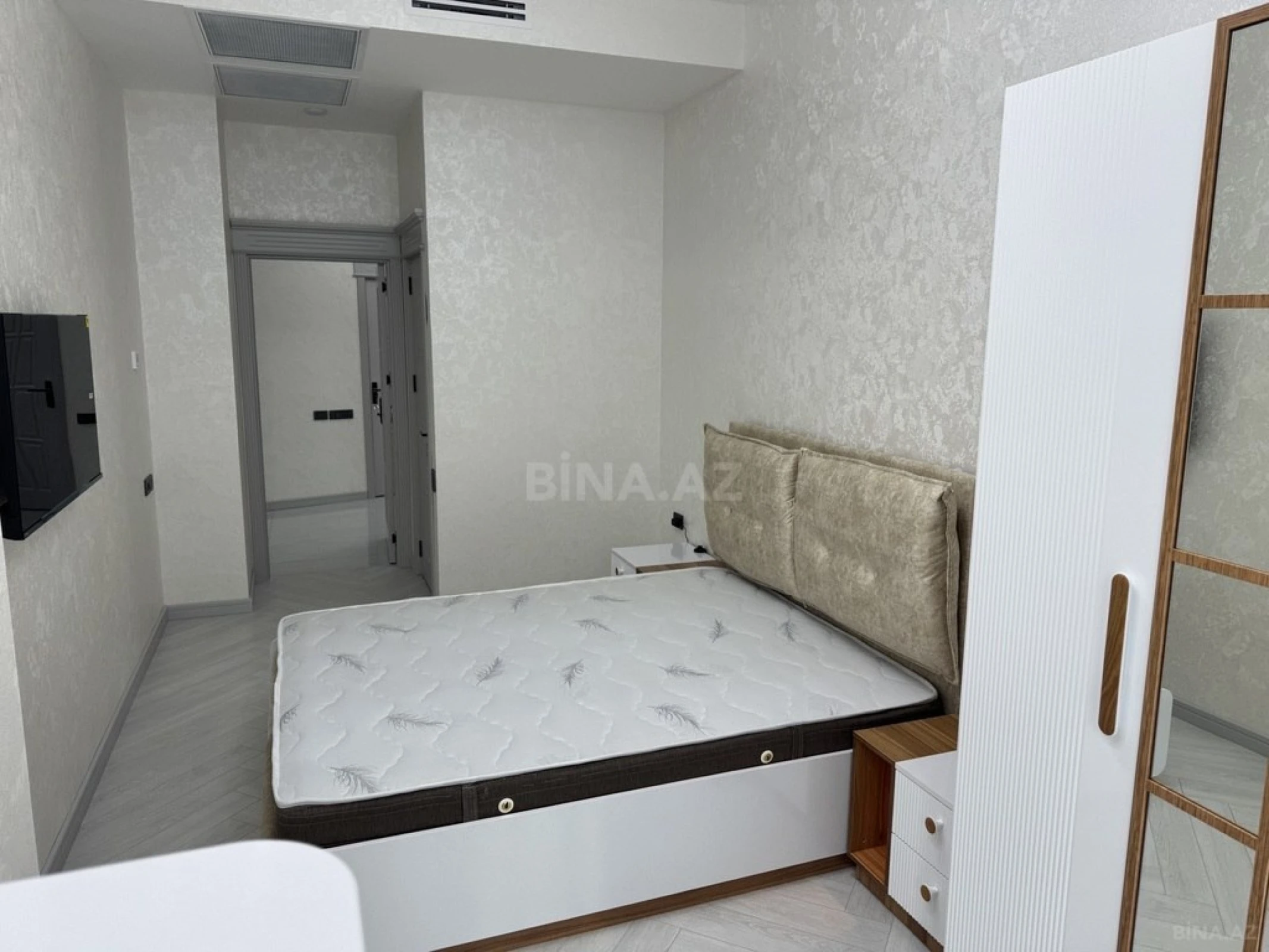 Satılır 3 otaqlı mənzil 114 m²