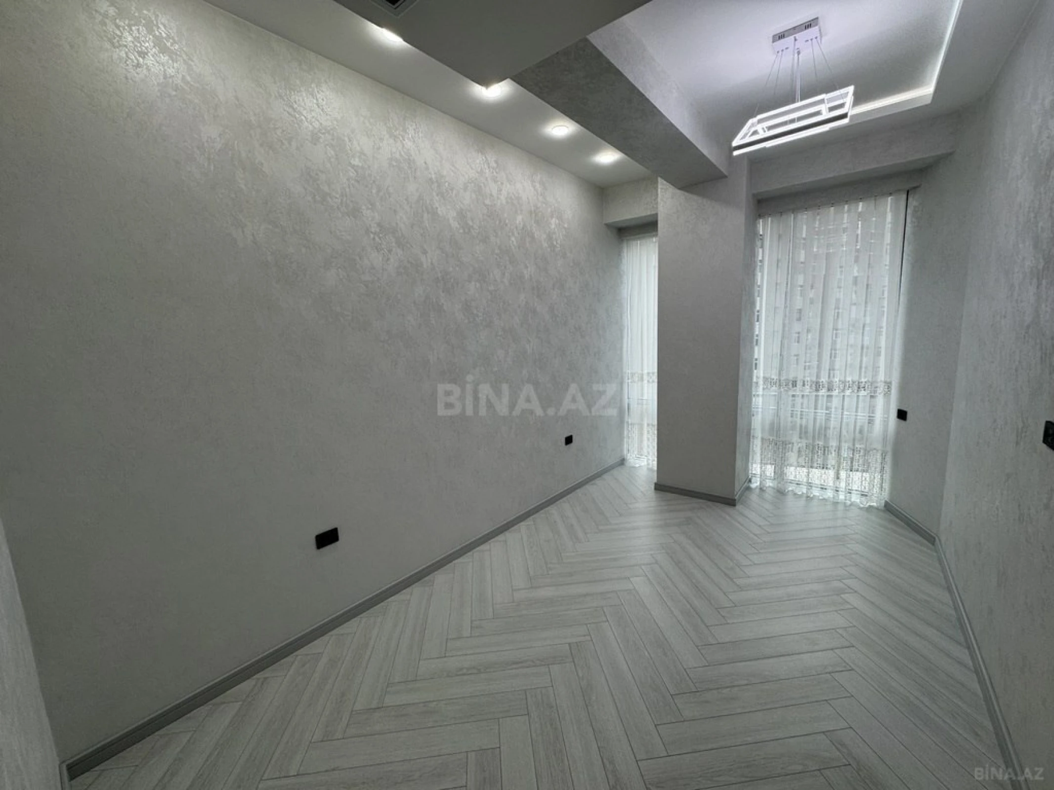 Satılır 3 otaqlı mənzil 114 m²