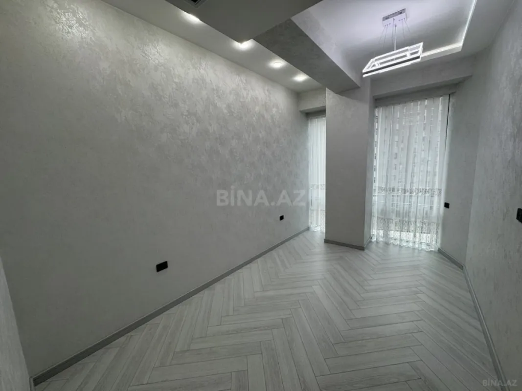 Satılır 3 otaqlı mənzil 114 m²