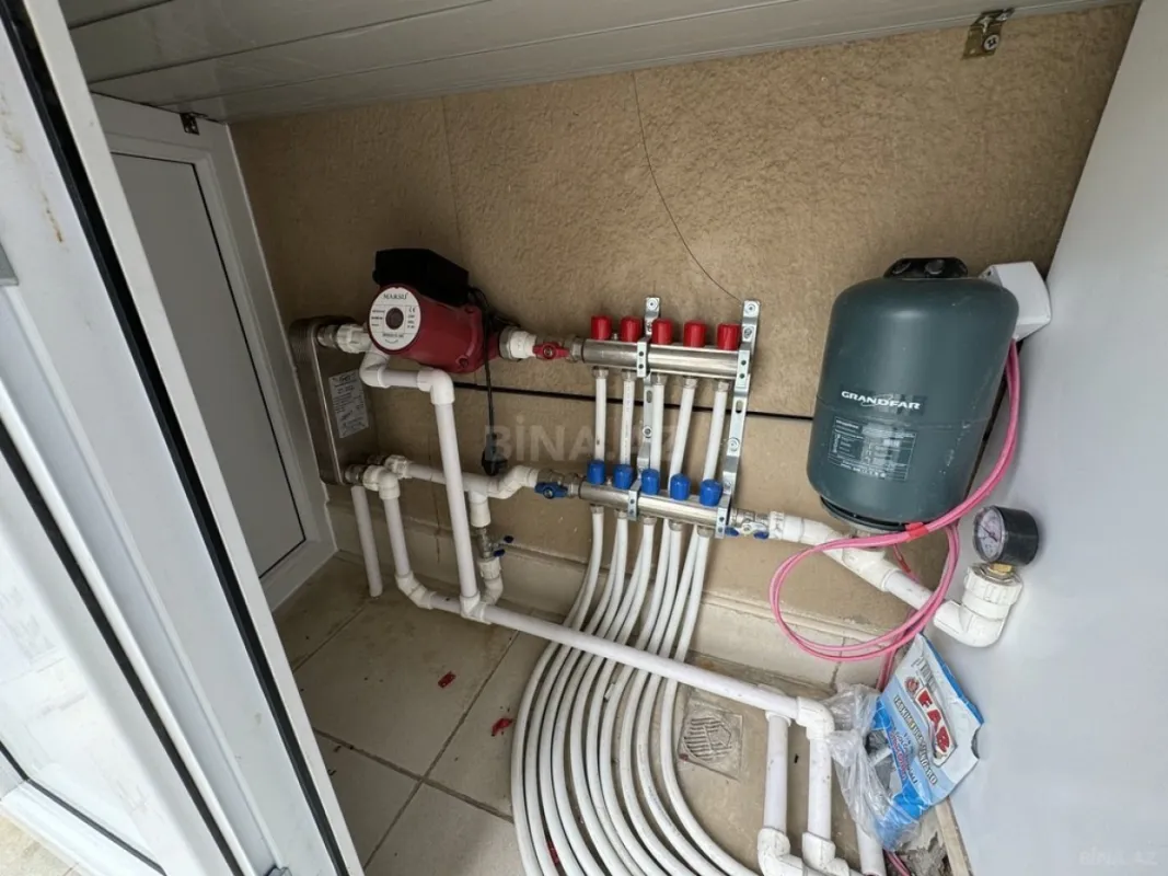 Satılır 3 otaqlı mənzil 114 m²