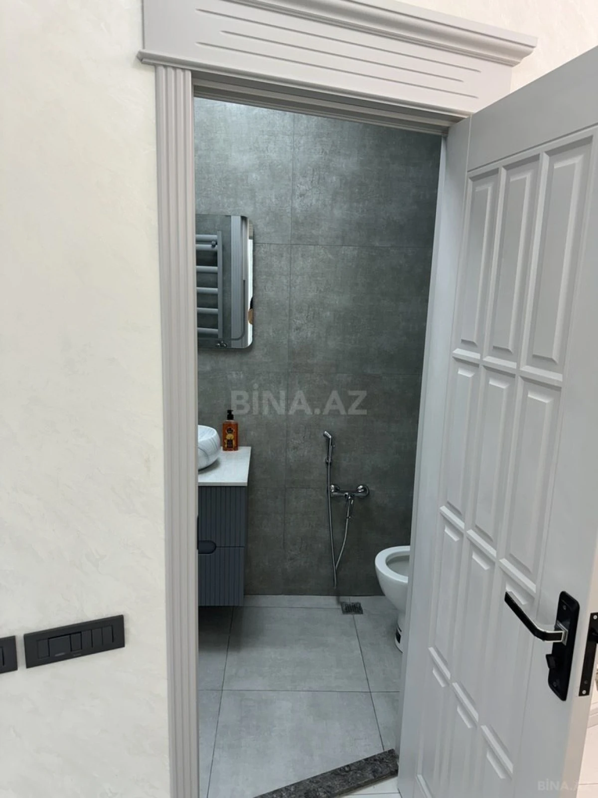 Satılır 3 otaqlı mənzil 114 m²