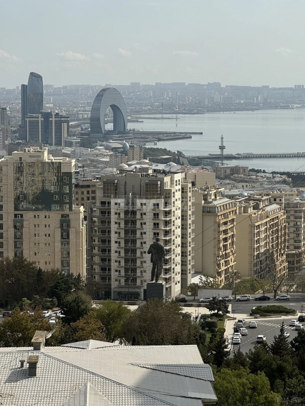 Satılır 3 otaqlı mənzil 114 m²